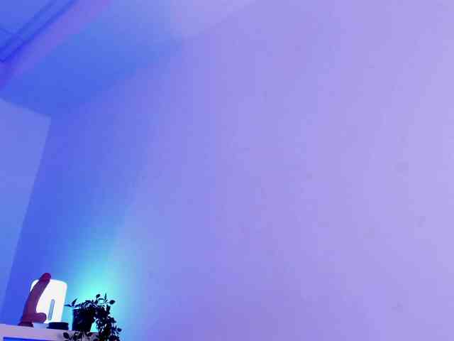 Divine-Madness webcam