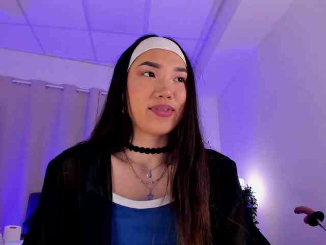 Divine-Madness webcam