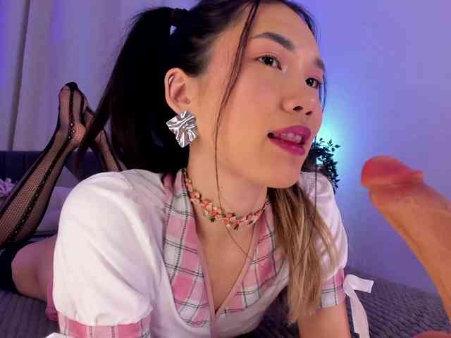 Divine-Madness webcam