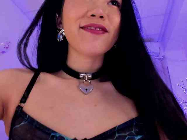 Divine-Madness webcam