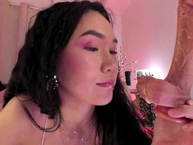 Divine-Madness webcam