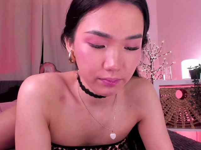 Divine-Madness webcam