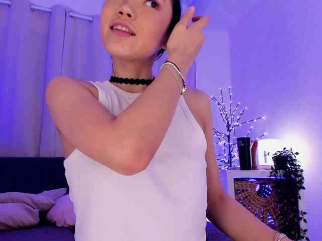 Divine-Madness webcam