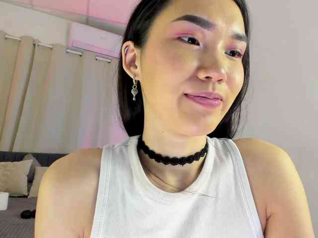 Divine-Madness webcam