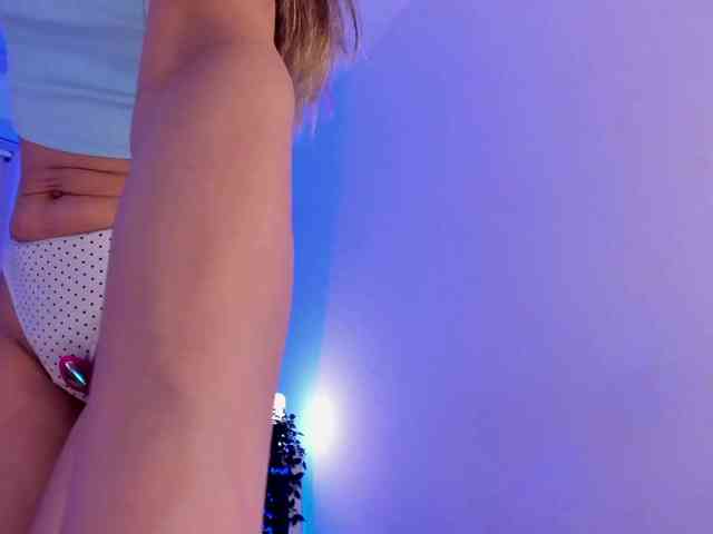 Divine-Madness webcam