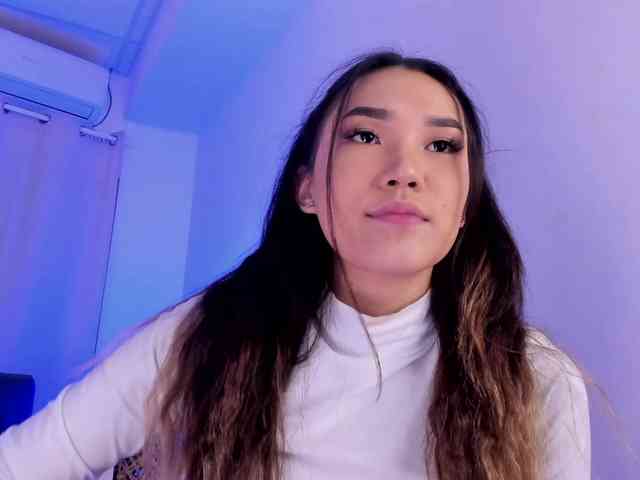 Divine-Madness webcam