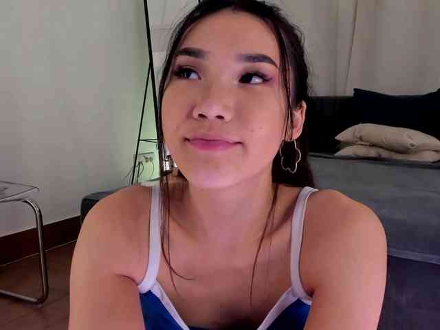 Divine-Madness webcam