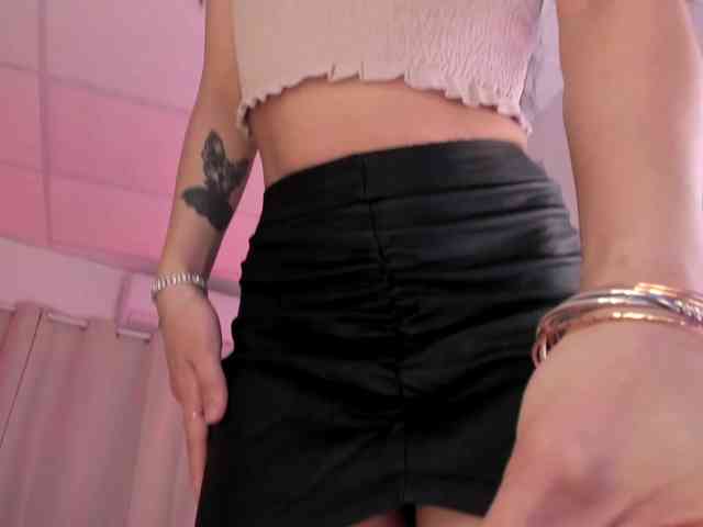 Divine-Madness webcam