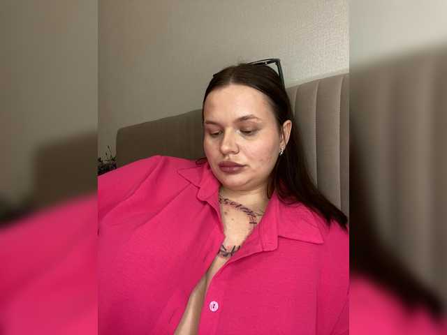 Divana-1's BongaCams show and profile