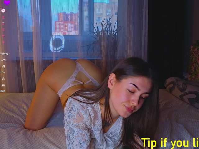 TinyMollys's BongaCams show and profile