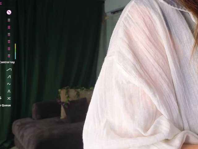 Check out TinyMollys, she wants to masturbate for you TinyMollys from BongaCams