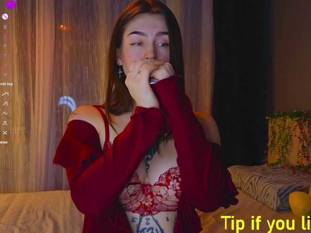 TinyMollys's BongaCams show and profile