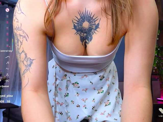  TinyMollys chat room