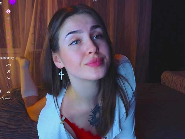 TinyMollys's BongaCams show and profile