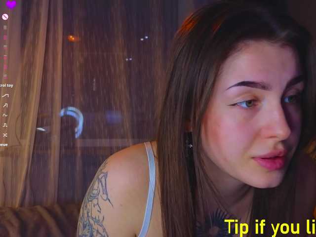 TinyMollys's BongaCams show and profile