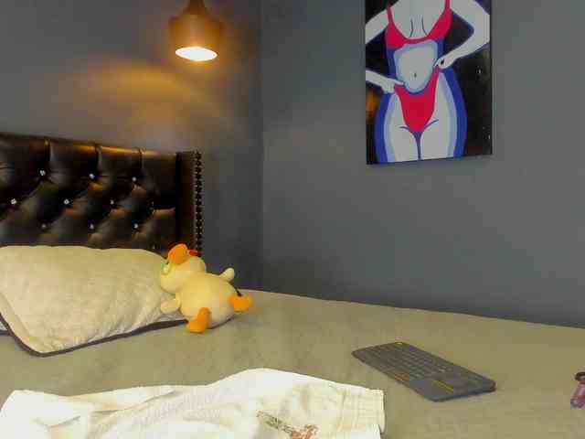 Nataly-Rouse webcam