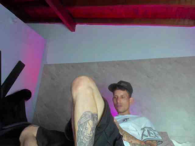 khloeandjhonas webcam