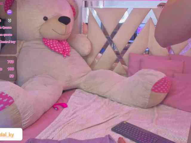 KENNDAL-TAY KENNDAL-TAY