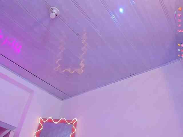 Shinedark-tay Live Webcam on BongaCams