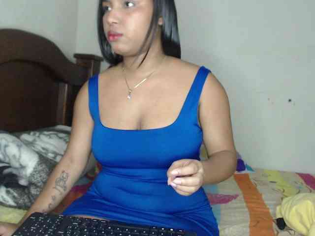naomi-west webcam
