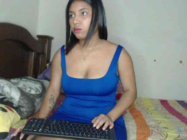 naomi-west webcam