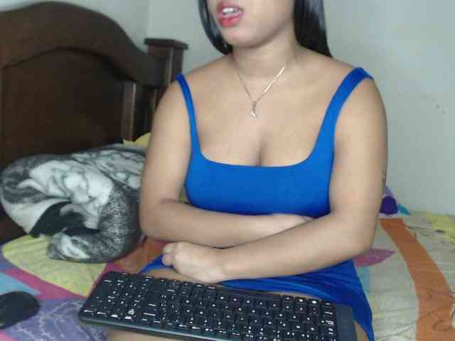 naomi-west webcam
