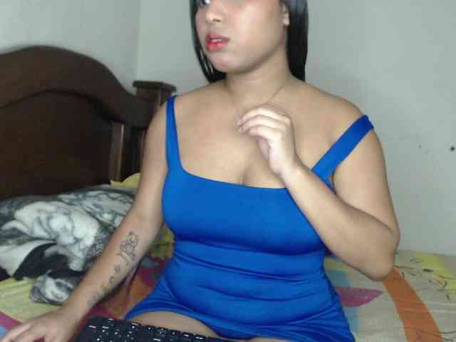 naomi-west webcam