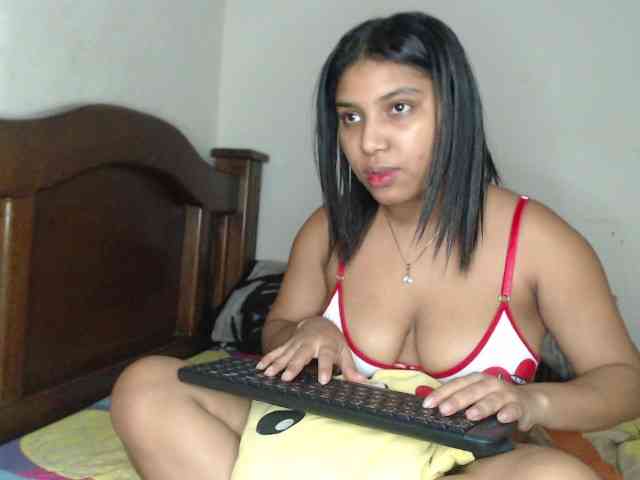 naomi-west webcam