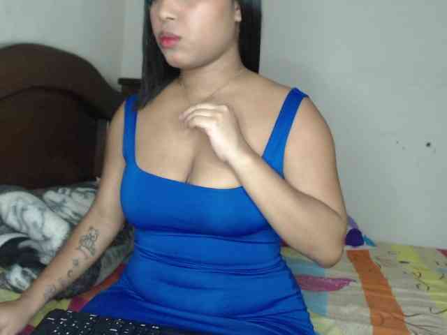naomi-west webcam