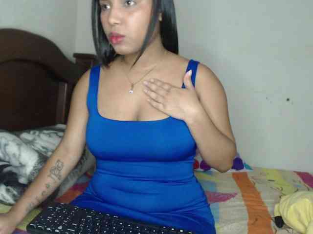 naomi-west webcam