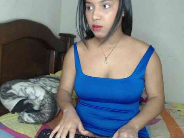 naomi-west webcam