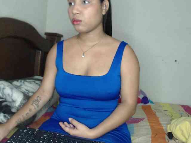 naomi-west webcam