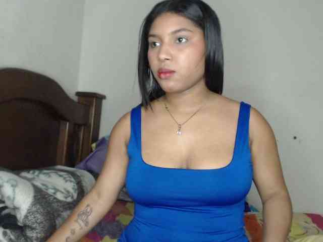 naomi-west webcam