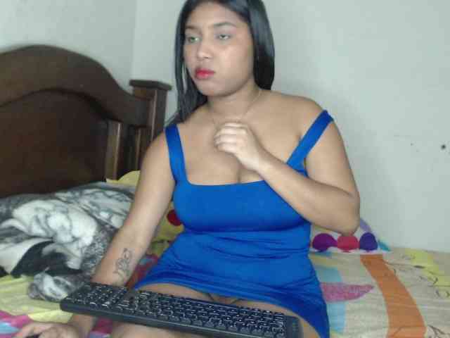 naomi-west webcam