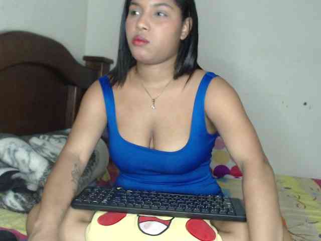 naomi-west webcam