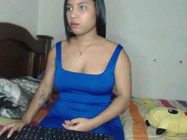 naomi-west webcam