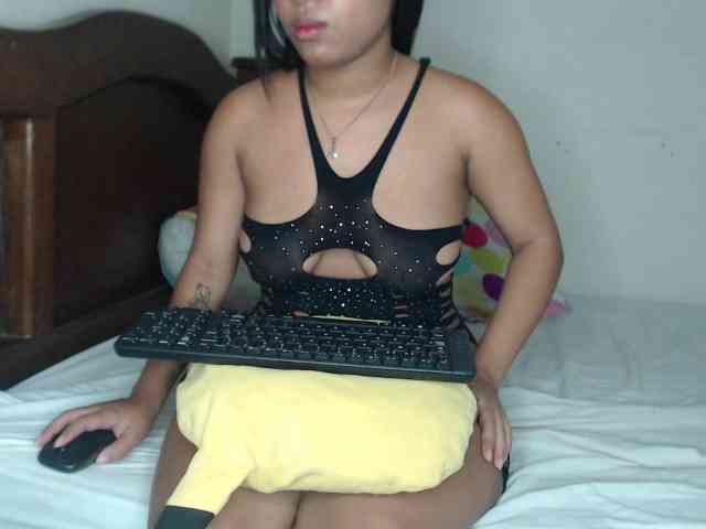 naomi-west webcam