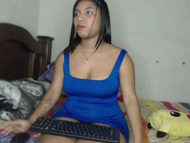 naomi-west webcam
