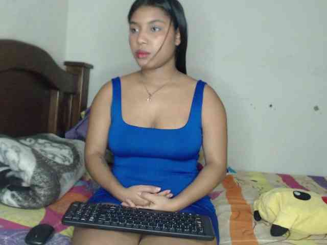naomi-west webcam