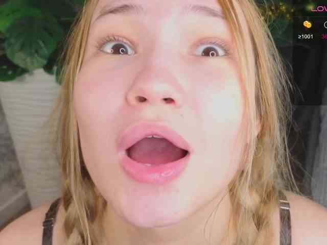 MerandaBlosom webcam