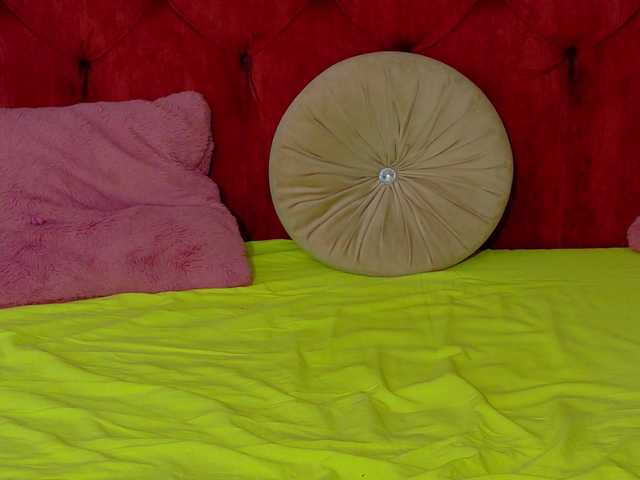 le modèle Megansin est en webcam porno dans un show sur le site bongacams, il possède les tags suivants: White/Caucasian,Brunette,Shaved