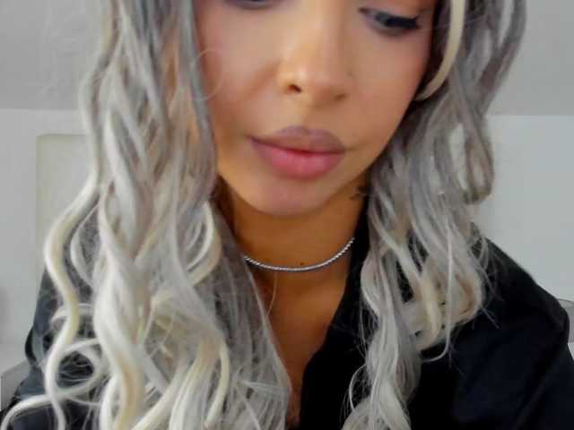 Megansin's BongaCams show and profile