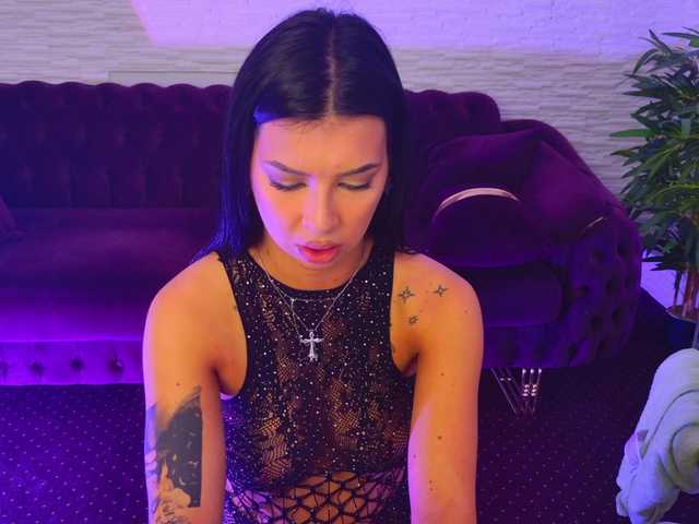 Megansin's BongaCams show and profile