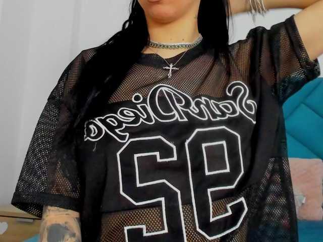 Megansin's BongaCams show and profile