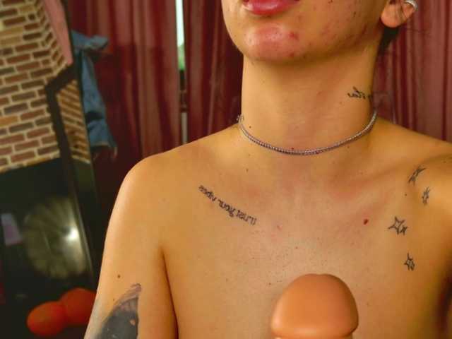 Sex chat gratuit in direct cu Megansin pe BongaCams