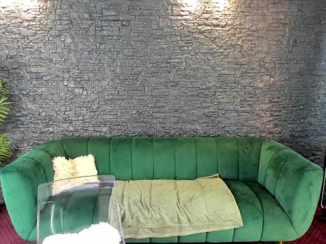 Preview of megaboobsdee