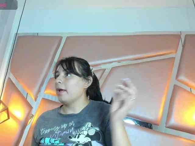 NATHALYMILLER-VC webcam