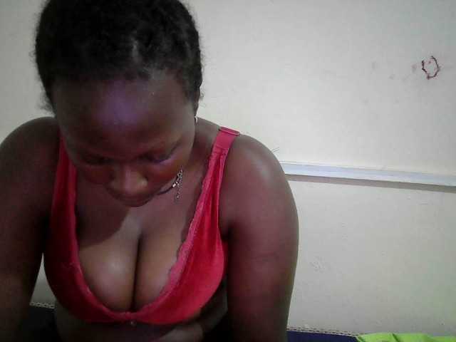 le modèle Darkdil est en webcam porno dans un show sur le site bongacams, il possède les tags suivants: Ebony,Brunette,Hairy