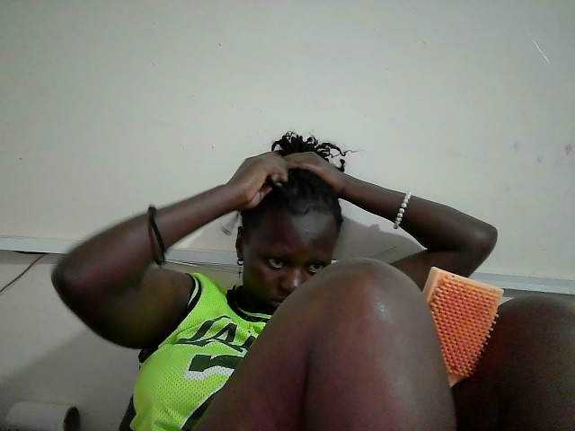 le modèle Darkdil est en webcam porno dans un show sur le site bongacams, il possède les tags suivants: Ebony,Brunette,Hairy