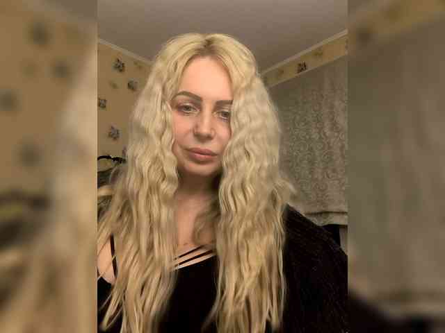 SweetJulia21 webcam